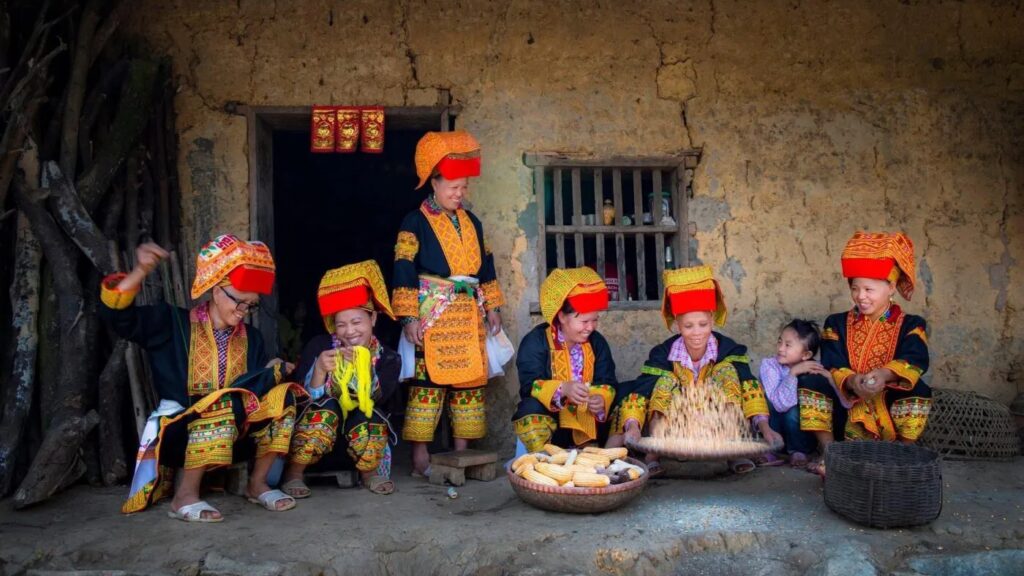 Nét Văn Hóa Đặc Sắc Của Người Dao Áo Dài