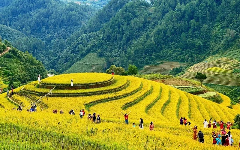 Hoàng Su Phì là một huyện miền núi phía Tây của Hà Giang