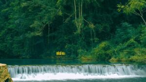 Suối Lê Nin – Màu Xanh Ngọc Bích Tựa Tiên Cảnh Ở Cao Bằng