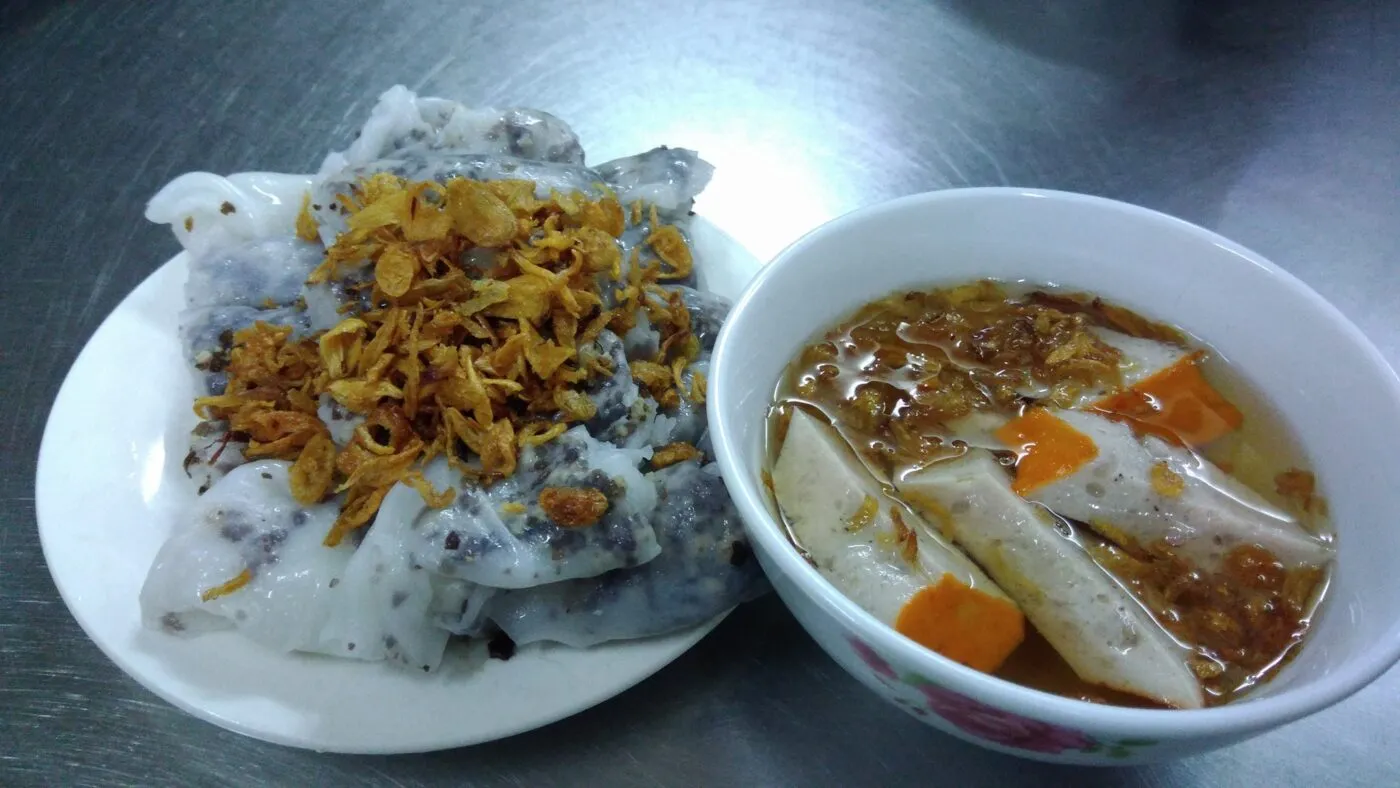 Bánh Cuốn Phố Cổ Đồng Văn là mọt món đặc sản nên thưởng thức khi đến Hà Giang